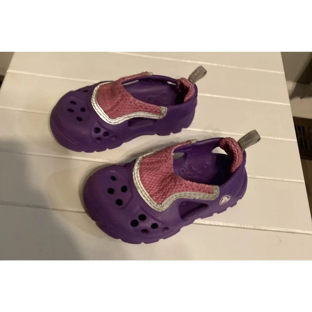 Crocs purple pink slip on water shoes 6/7